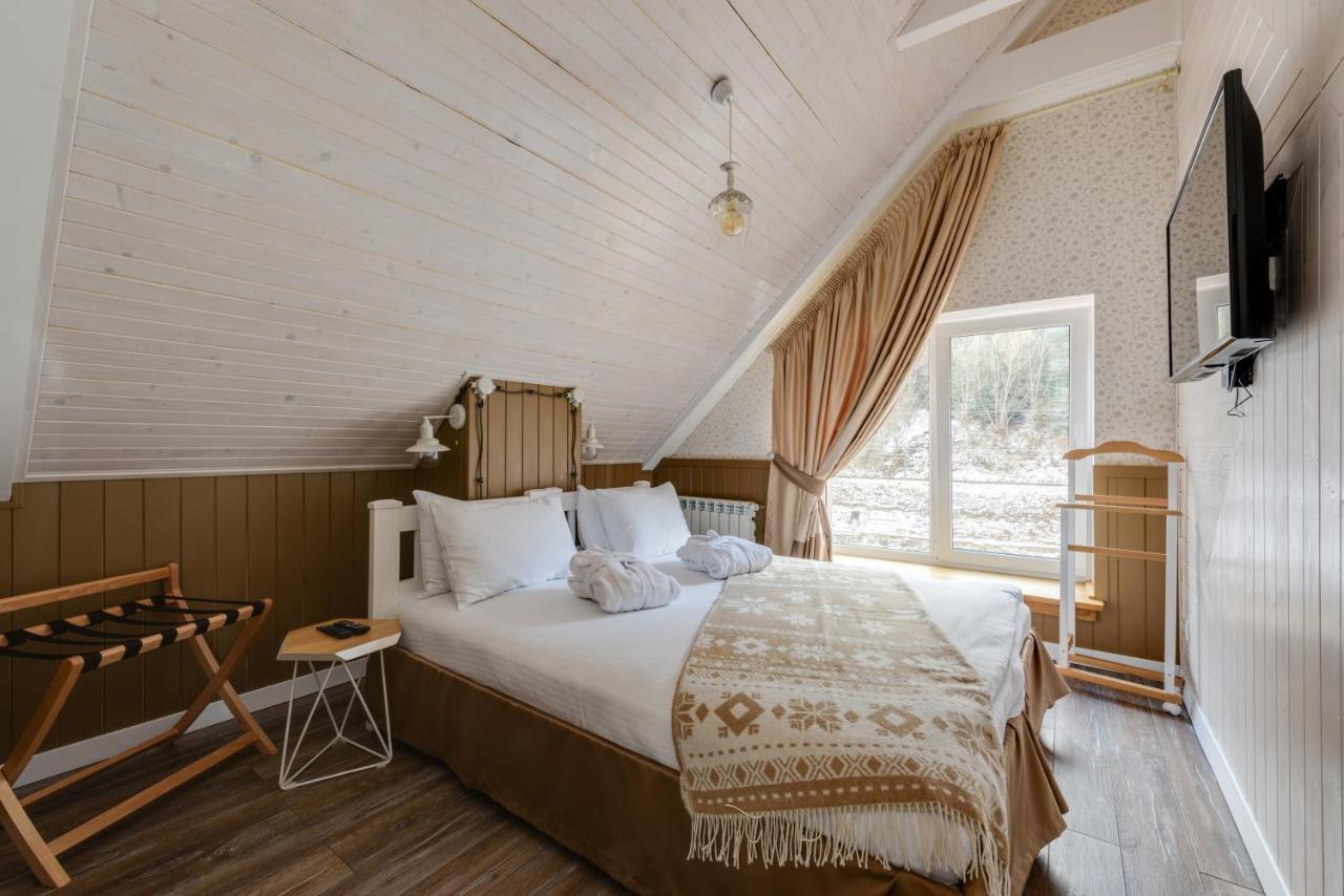 Клуб Яремчанський Шале Ngoại thất bức ảnh